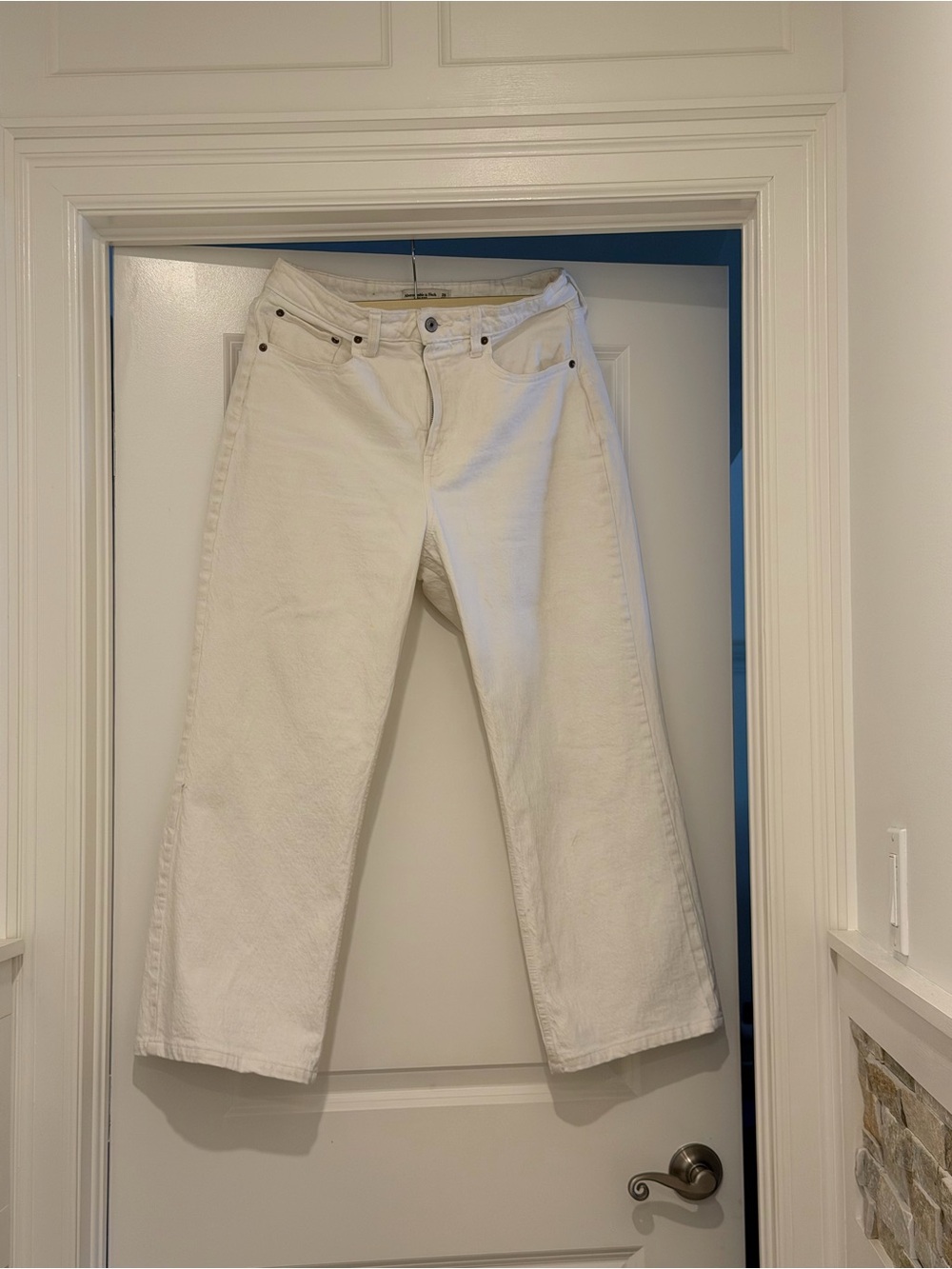 Abercrombie & Fitch Curve Love Women's High-Rise 90s Relaxed White Jeans